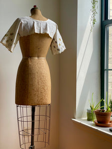 Bessie Sleeve