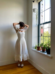 Bessie Sleeve