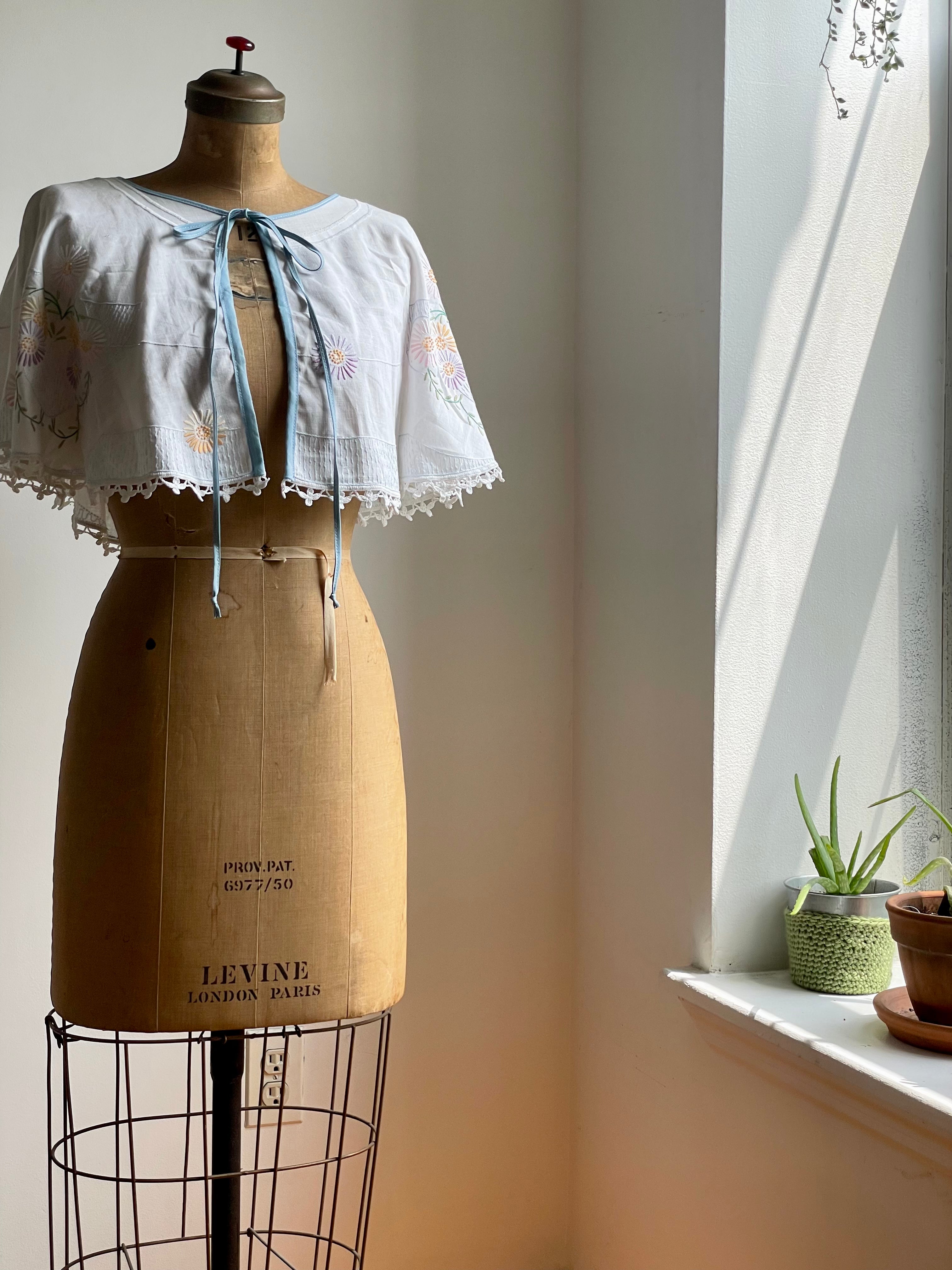 Dawn Caplet